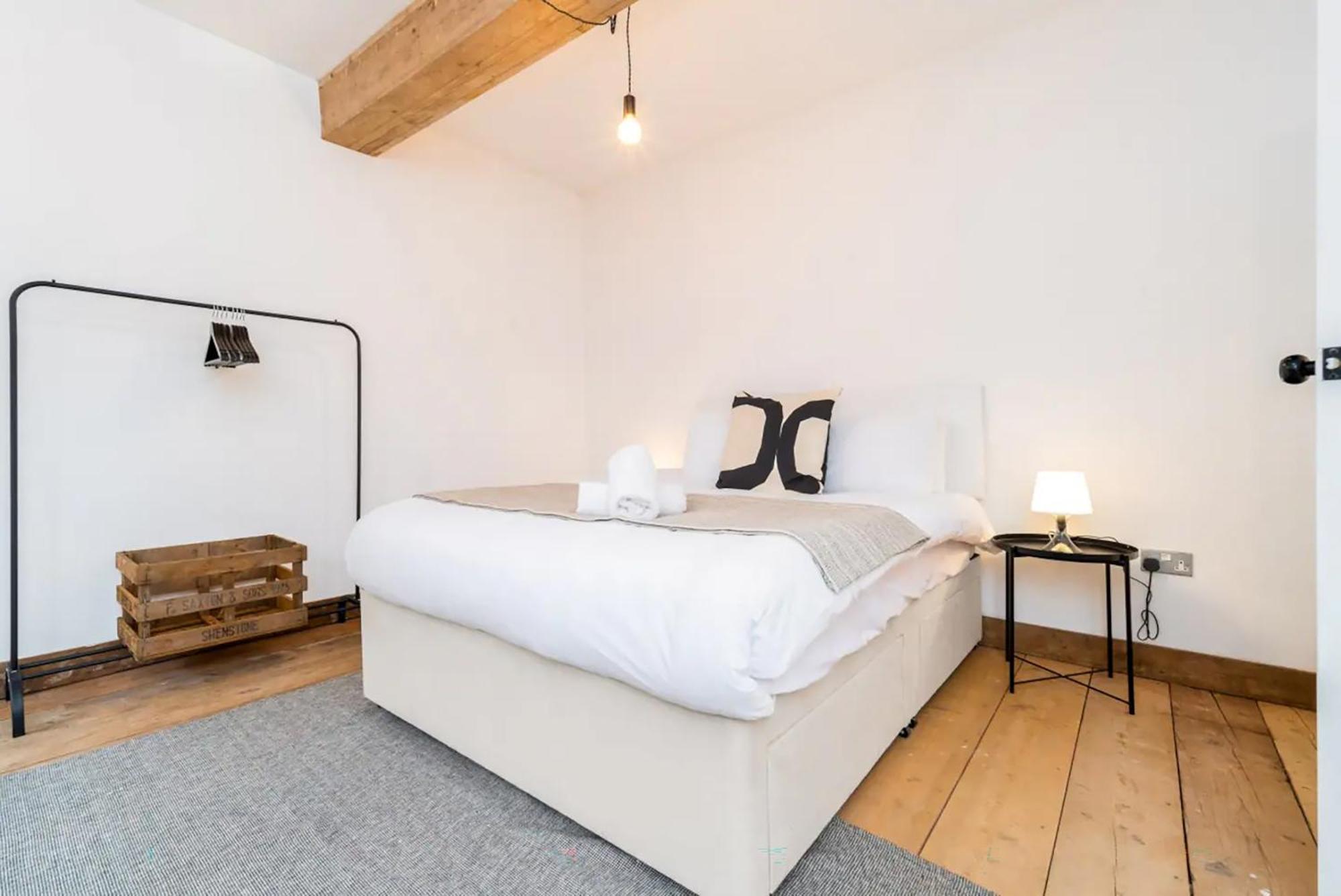 Loft Apartment - Near City Centre - Smart Tv- Wifi - Netfix - Parking - Top Rated - 2Nt Birmingham Exterior photo