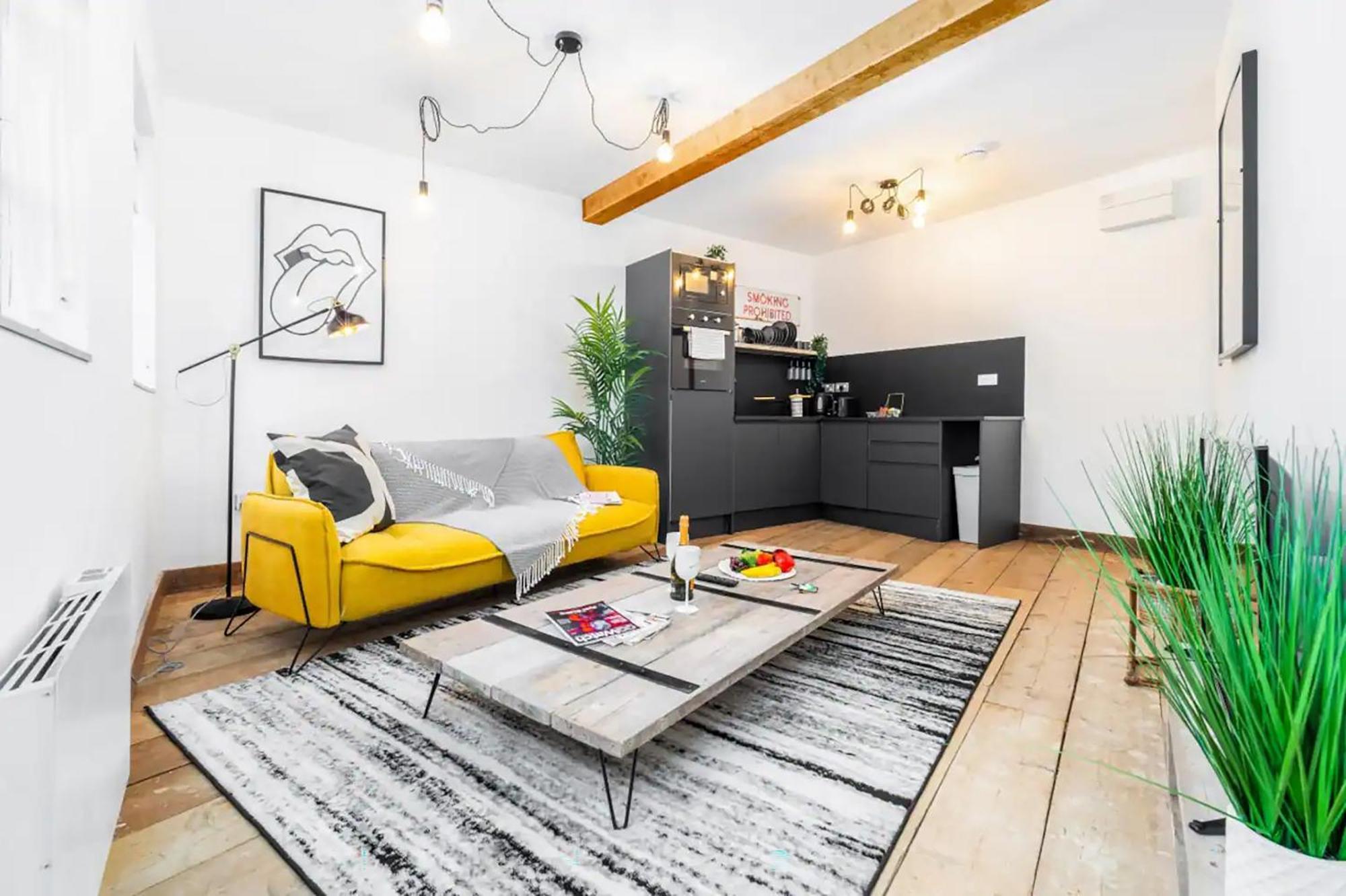 Loft Apartment - Near City Centre - Smart Tv- Wifi - Netfix - Parking - Top Rated - 2Nt Birmingham Exterior photo